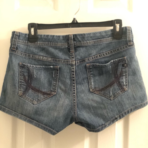!it Denim Shorts - Picture 2 of 3